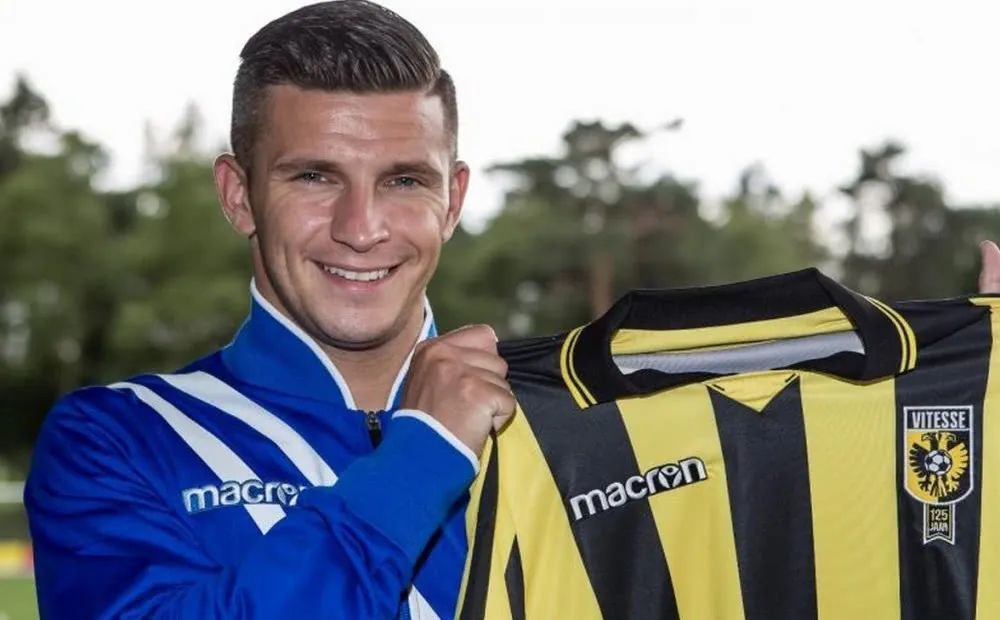 年青球员的 年青球员的